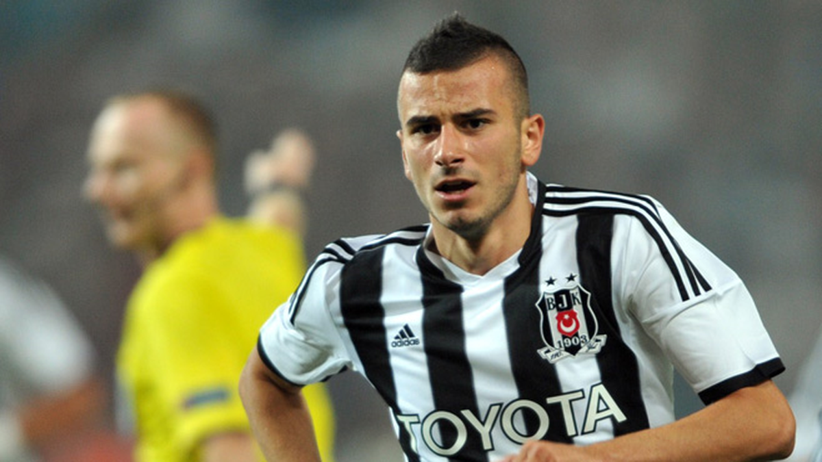 Beşiktaşlı Oğuzhan Özyakup Kaza Geçirdi