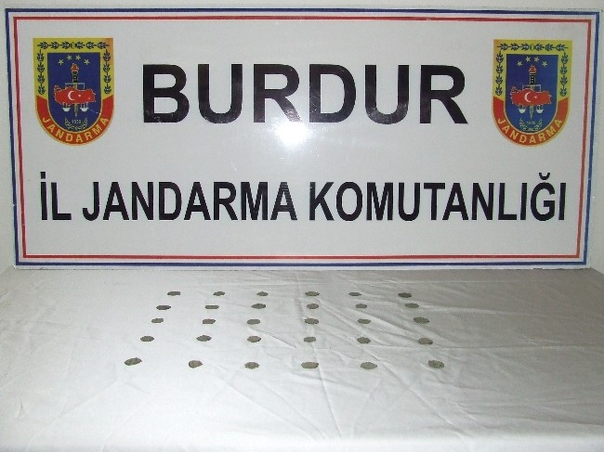 Bucak\'ta Bronz 30 Sikke Ele Geçirildi