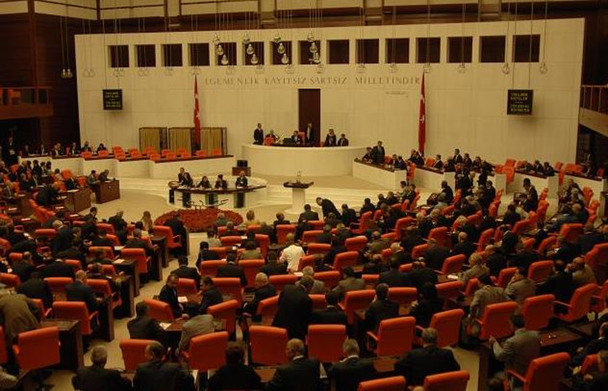 CHP\'den Öym Teklifine Muhalefet Şerhi: Amaç 17 ve 25 Aralık Soruşturmalarını Gerçekleştiren...