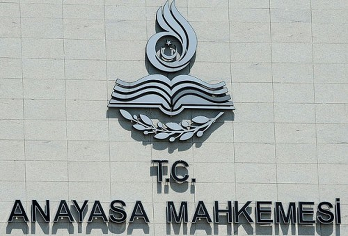 CHP\'nin Anayasa Mahkemesi\'ne Başvurusu Yarına Kaldı