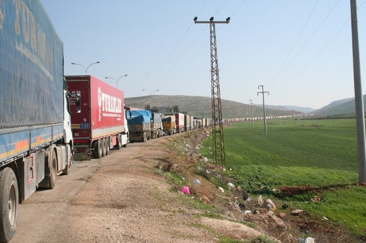 Cilvegözü Sınır Kapısı\'nda Tır Kuyruğu 70 Kilometreyi Buldu
