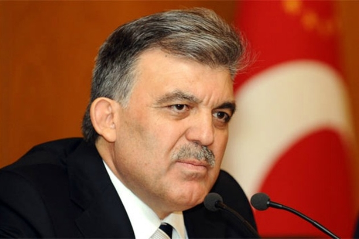 Cumhurbaşkanı Gül: "Macaristan\'dan Döner Dönmez Önümdeki Yasayı Onayladım"