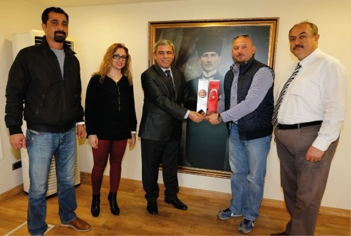 Galatasaraylılardan Selçuk Belediye Başkanı Ülgür\'e Ziyaret