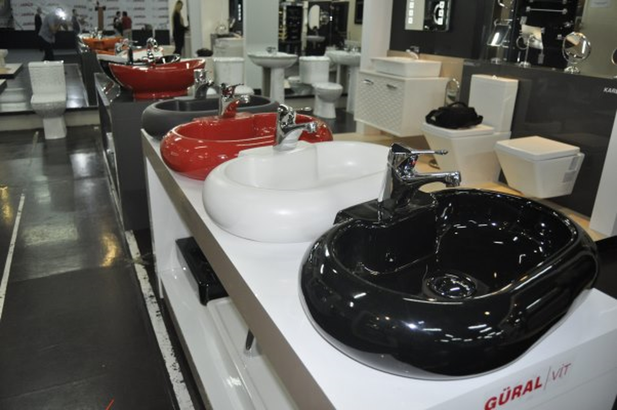 Güral Vit, Vitrifiye ve Banyo Ürünleri Unıcera Fuarı\'nda