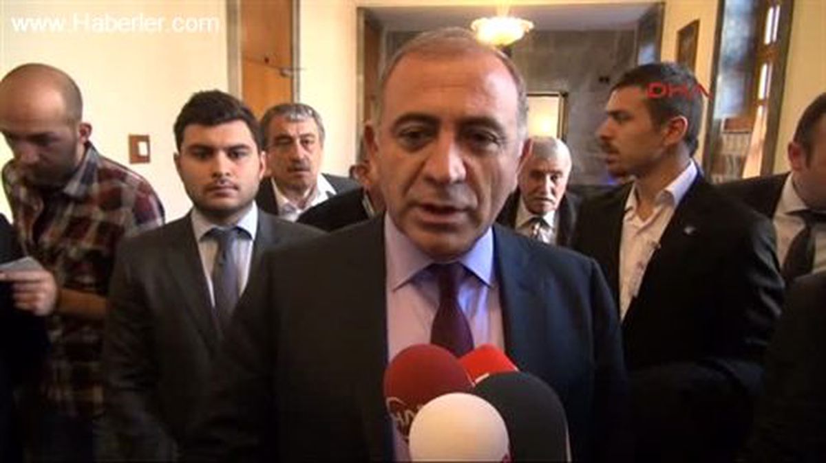 Gürsel Tekin : 30 Yıllık Siyasal Mücadelemde Çetelerle Mücadele Eden Siyasetçiyim