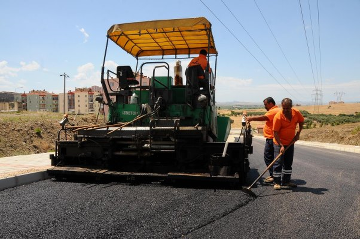 İzmir Yollarına Milyarlık Asfalt