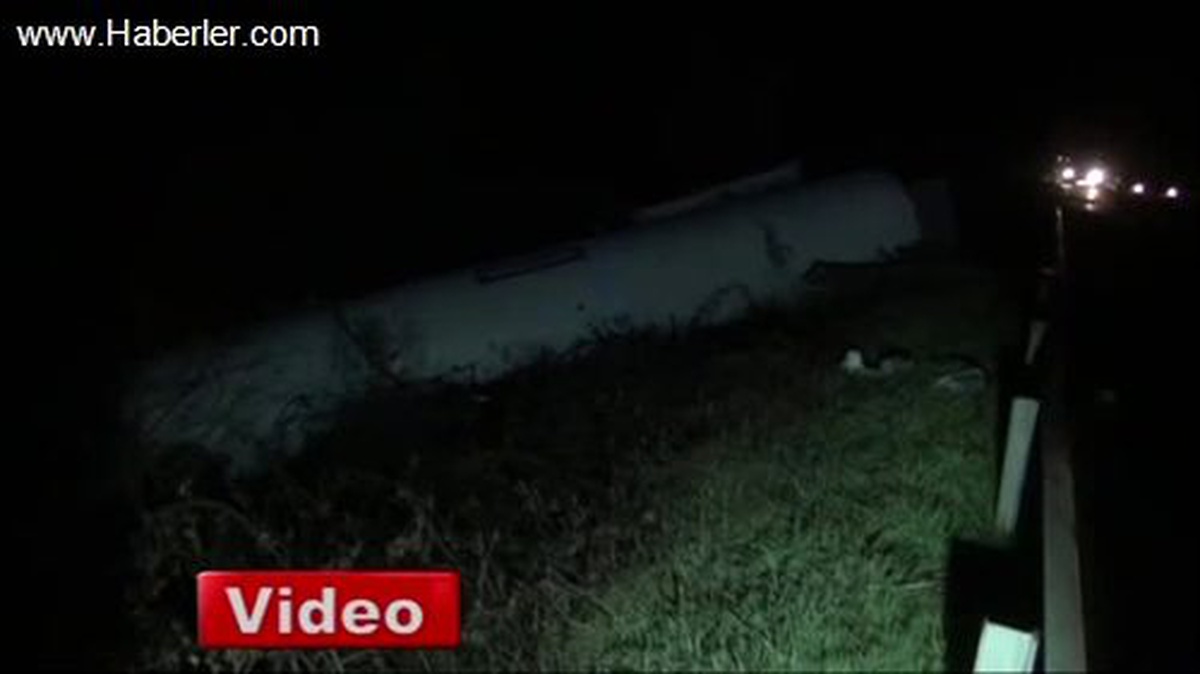 Kamyon ile Tanker Çarpıştı, Tanker Şarampole Uçtu