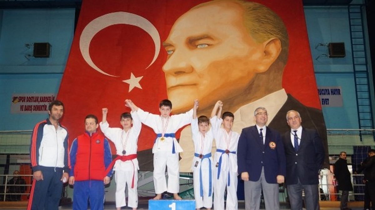 Karate\'nin Nabzı Erzincan\'da Attı