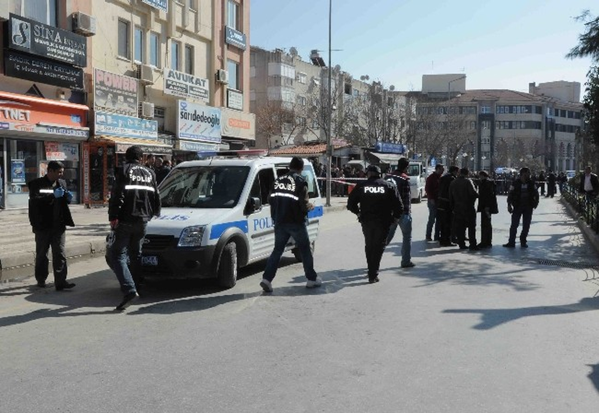 Kimlik Sorduğu Kişi Tarafından Vurulan Polis Şehit Oldu