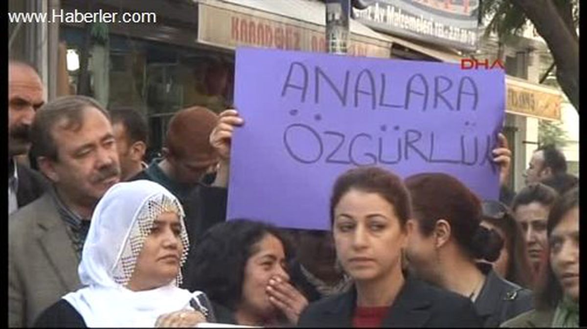 Mersin\'de Hasta Mahkumlara Özgürlük Eylemi