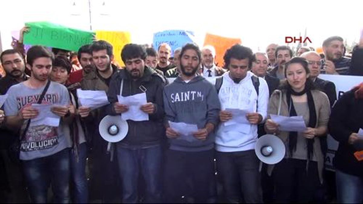 Mersin Üniversitesi\'nde Öğrenci Protestosu