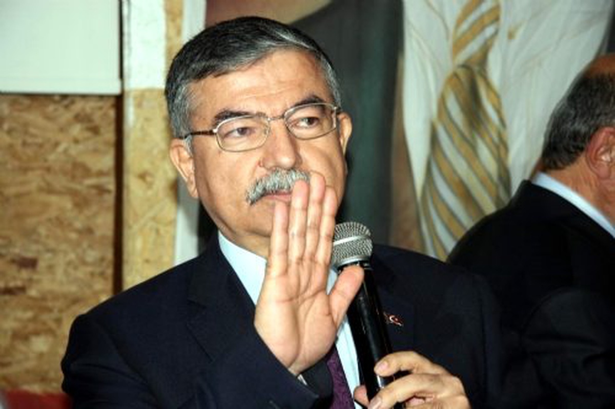 Bakan Yılmaz: Ne Mutlu Türküm Diyenden Rahatsız Olmuyoruz