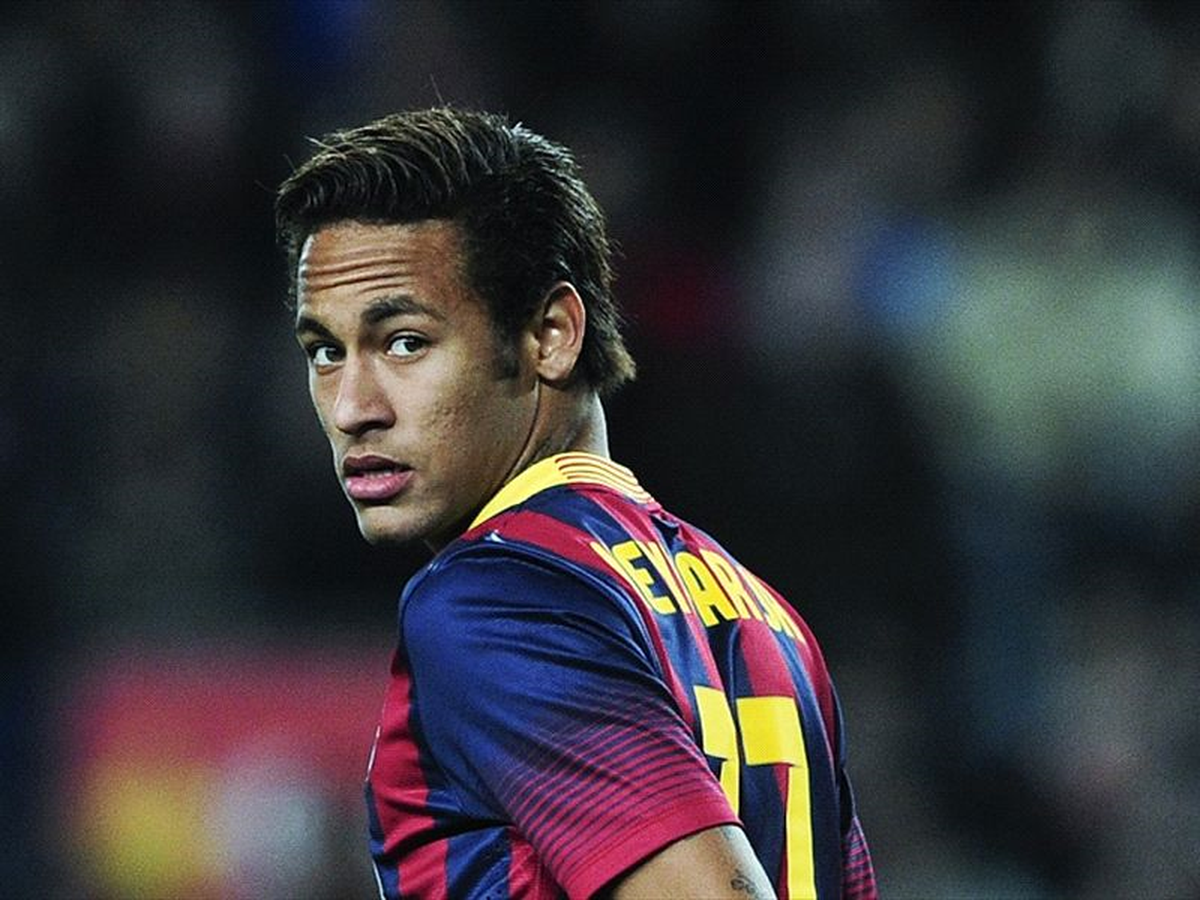 Neymar Yedek Kulübesinde Başlayacak