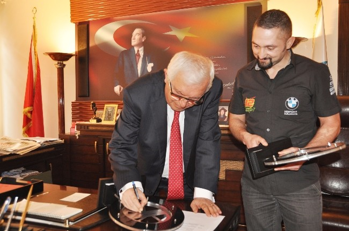 Ödüllü Sezgin Güney, Başkan Posbıyık\'ı Ziyaret Etti