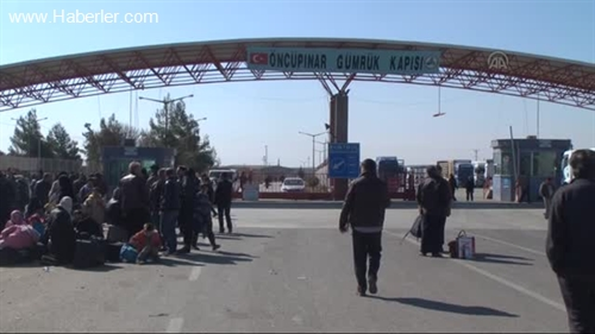 Öncüpınar Sınır Kapısı\'nda Yoğunluk