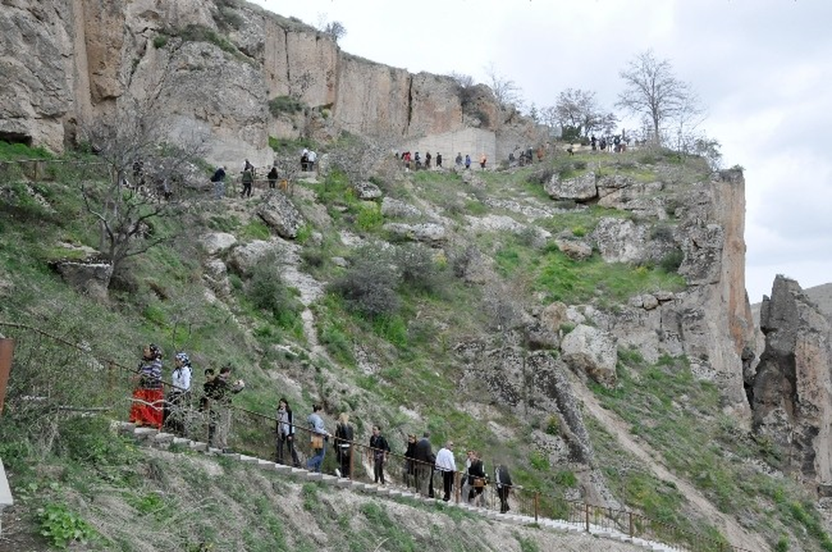 394 Merdivenli Ihlara Vadisine İniş-Çıkış Sistemi