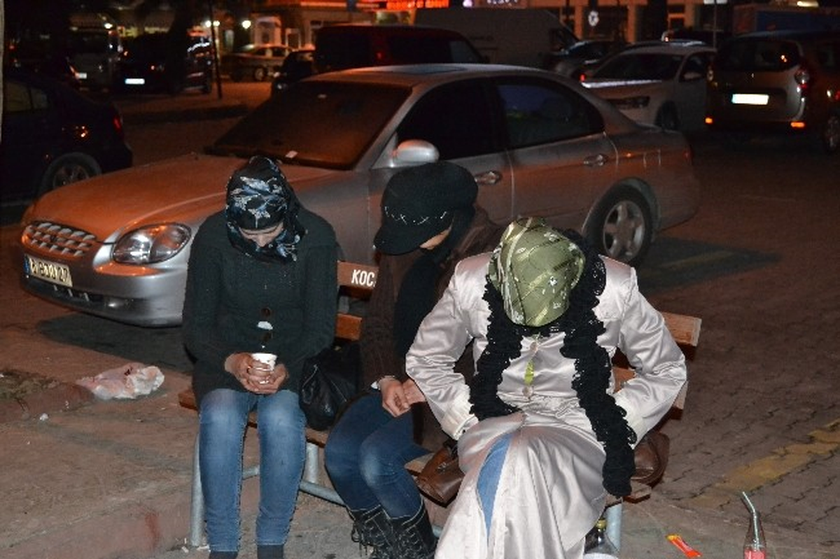 Özel Haber) Suriye\'deki İç Savaştan Kaçtılar Sokakta Kaldılar