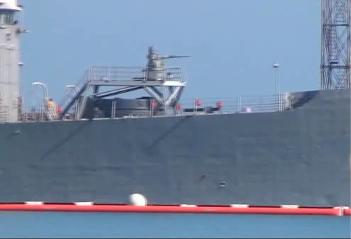Samsun\'a Gelen ABD Savaş Gemisinin Pervanesi Kırıldı