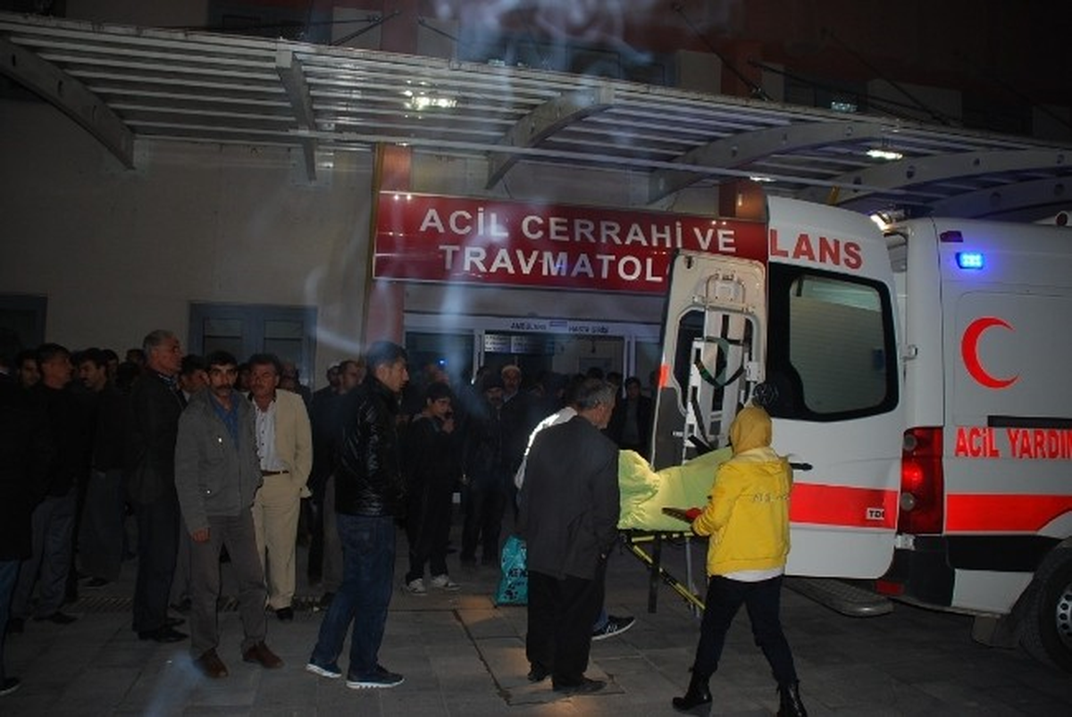 Seccade Üzerinde İntihar Etti