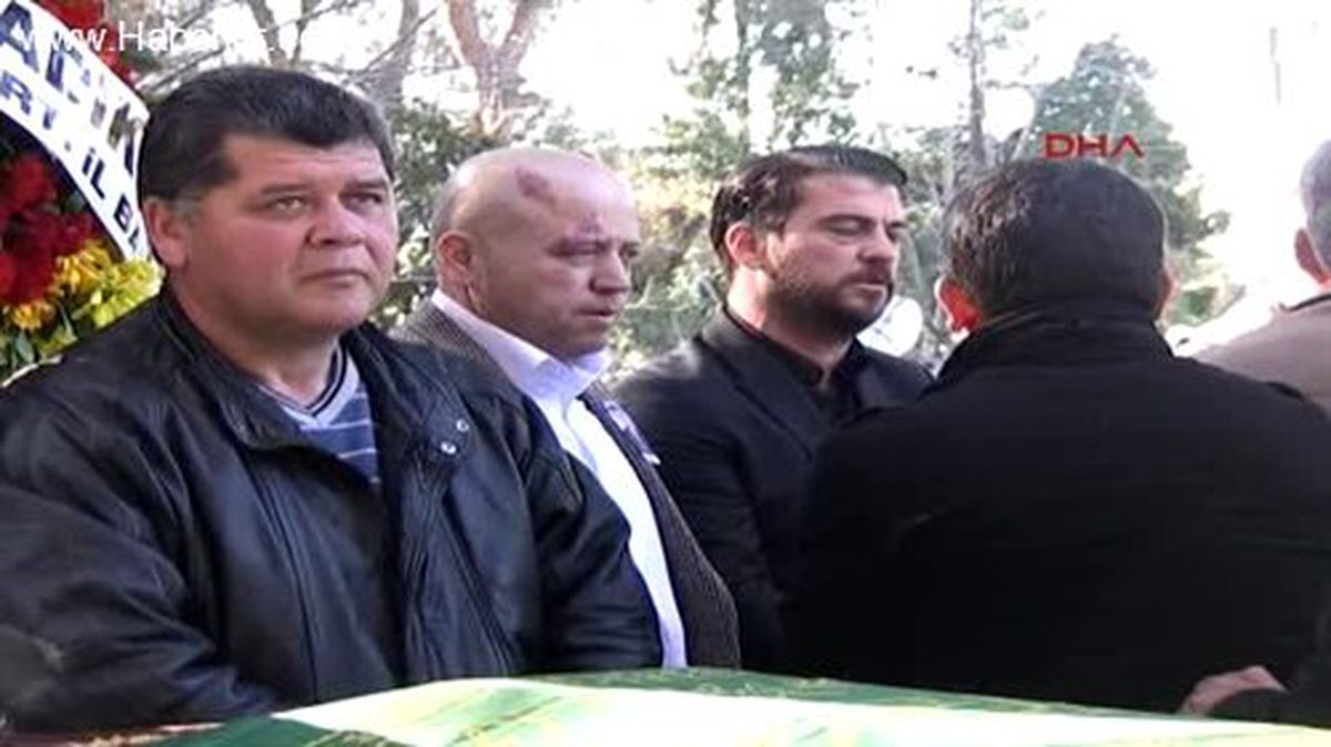 Seçim Konvoyundaki Kazada Ölen İşadamı Toprağa Verildi