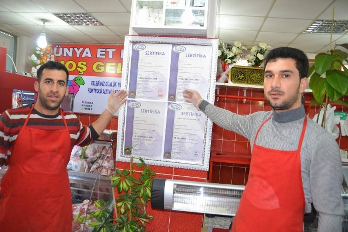Siirt\'te Bir Et Marketi \'Helal\' Belgesi Aldı
