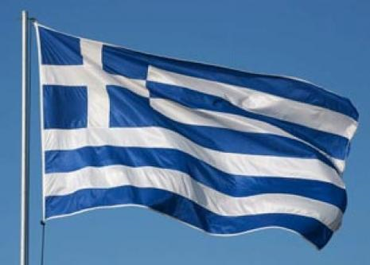Skandallar Yunanistan\'ın Peşini Bırakmıyor