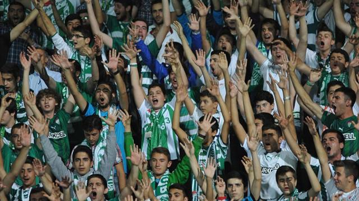 Son Dakika: Pfdk\'dan Bursaspor\'a Ceza!