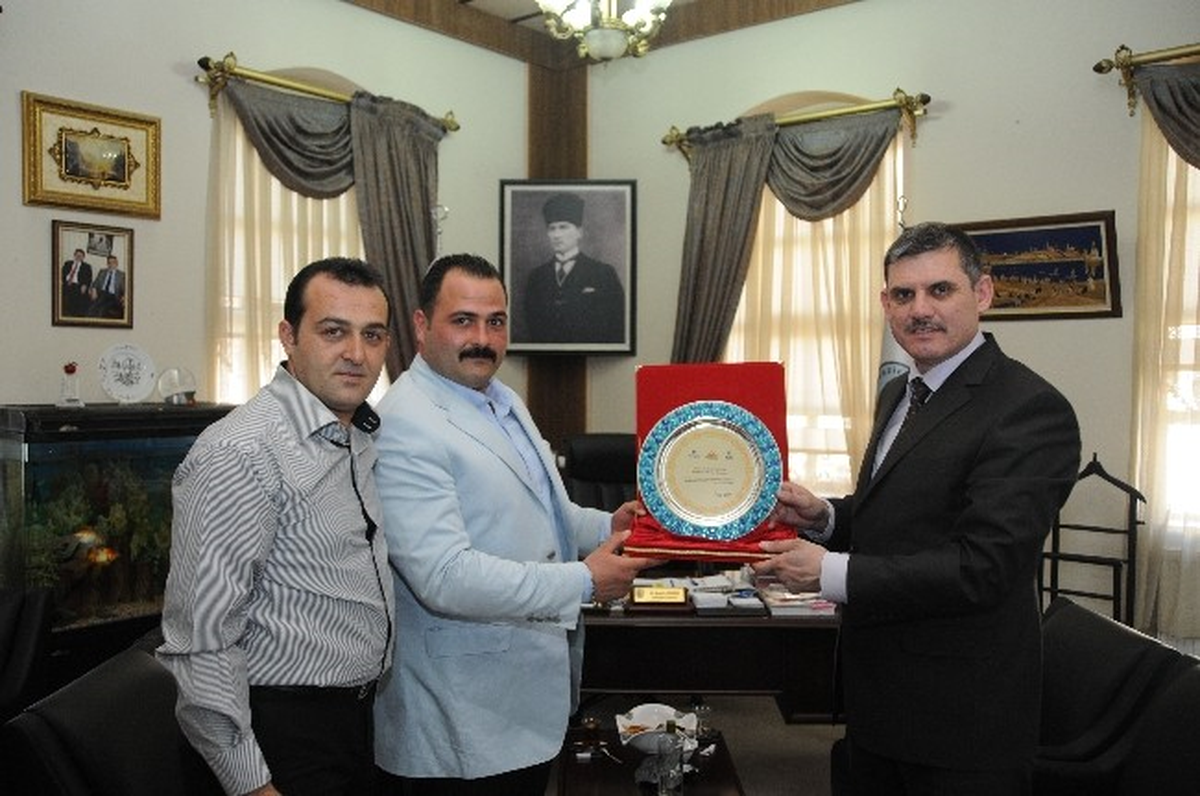 TOKİ Sakinlerinden Aydınlı\'ya Teşekkür