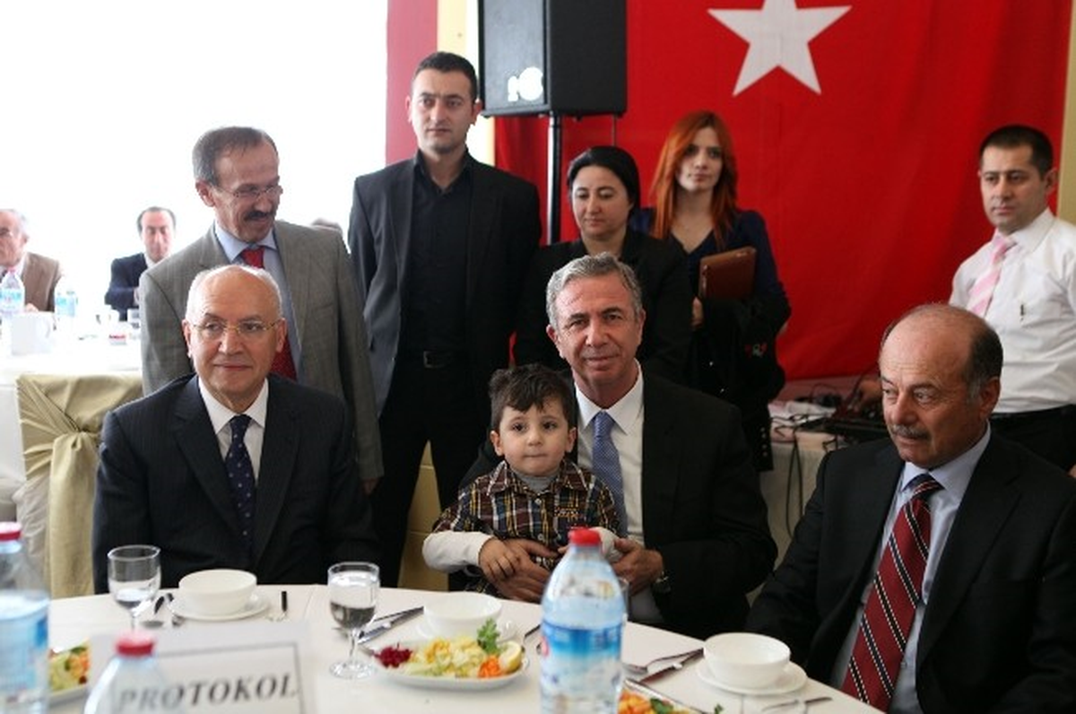 Yaşar ve Yavaş Yemekte Bir Araya Geldi