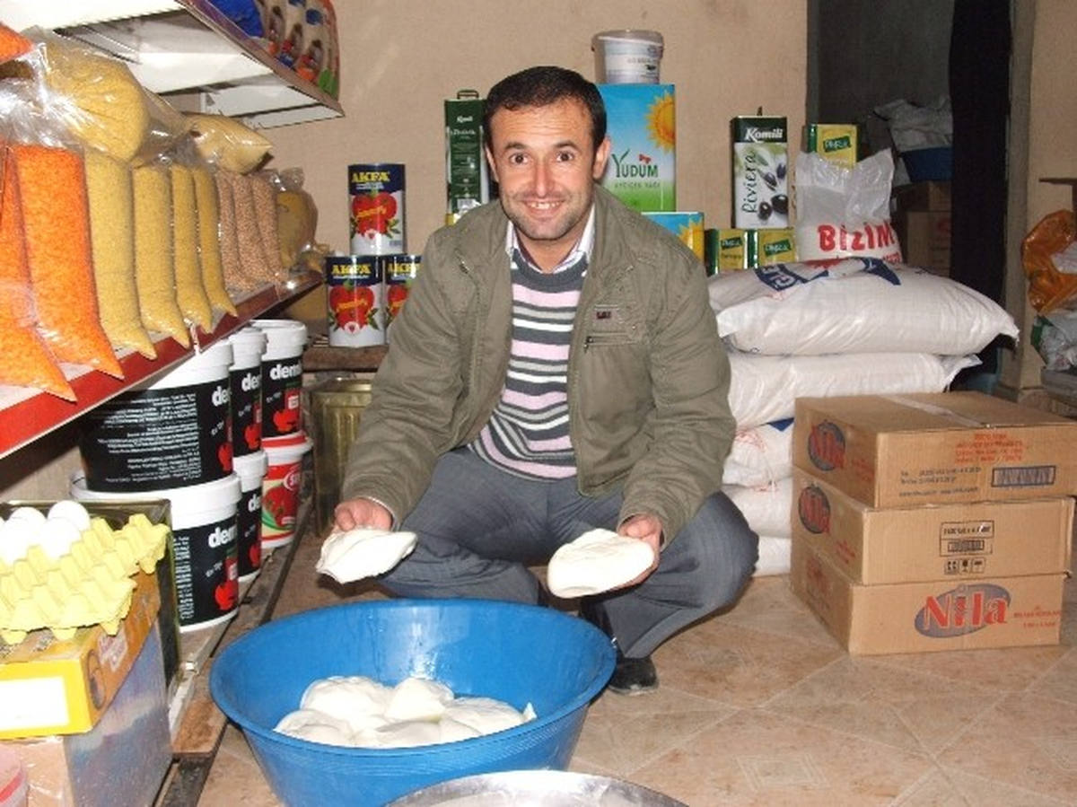Yılın İlk Taze Peyniri Görücüye Çıktı