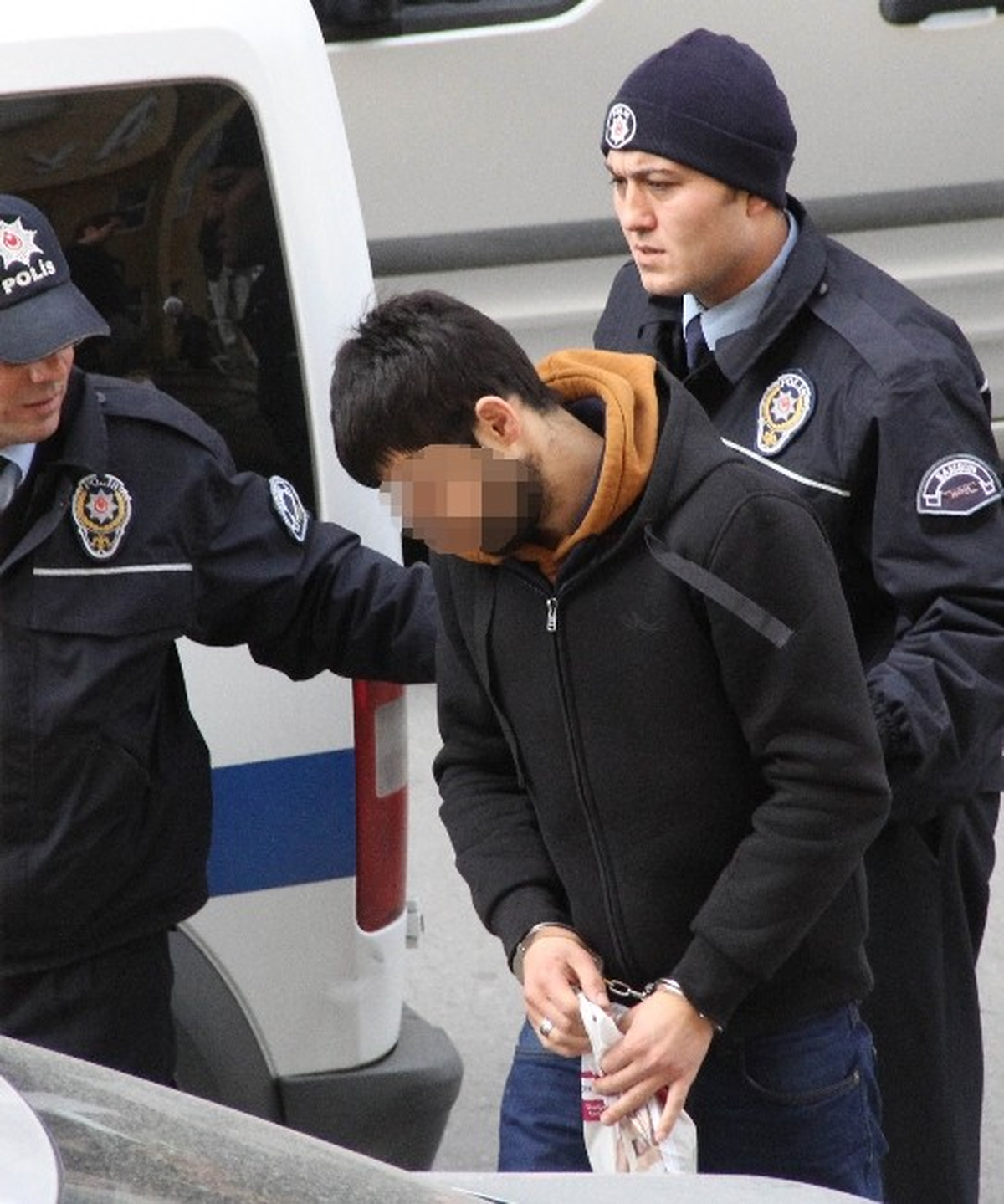 Arkadaşını Kazara Bıçaklayan Genç Serbest Bırakıldı