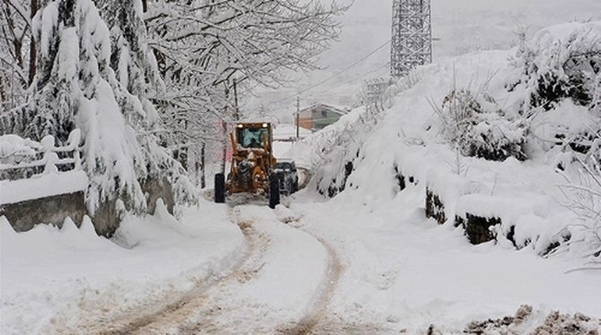 Artvin\'de Kar Yağışı 19 Köy Yolunu Kapattı