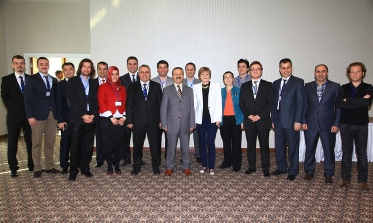 Asü\'de 24 Ay Sürecek AB Projesi Başladı
