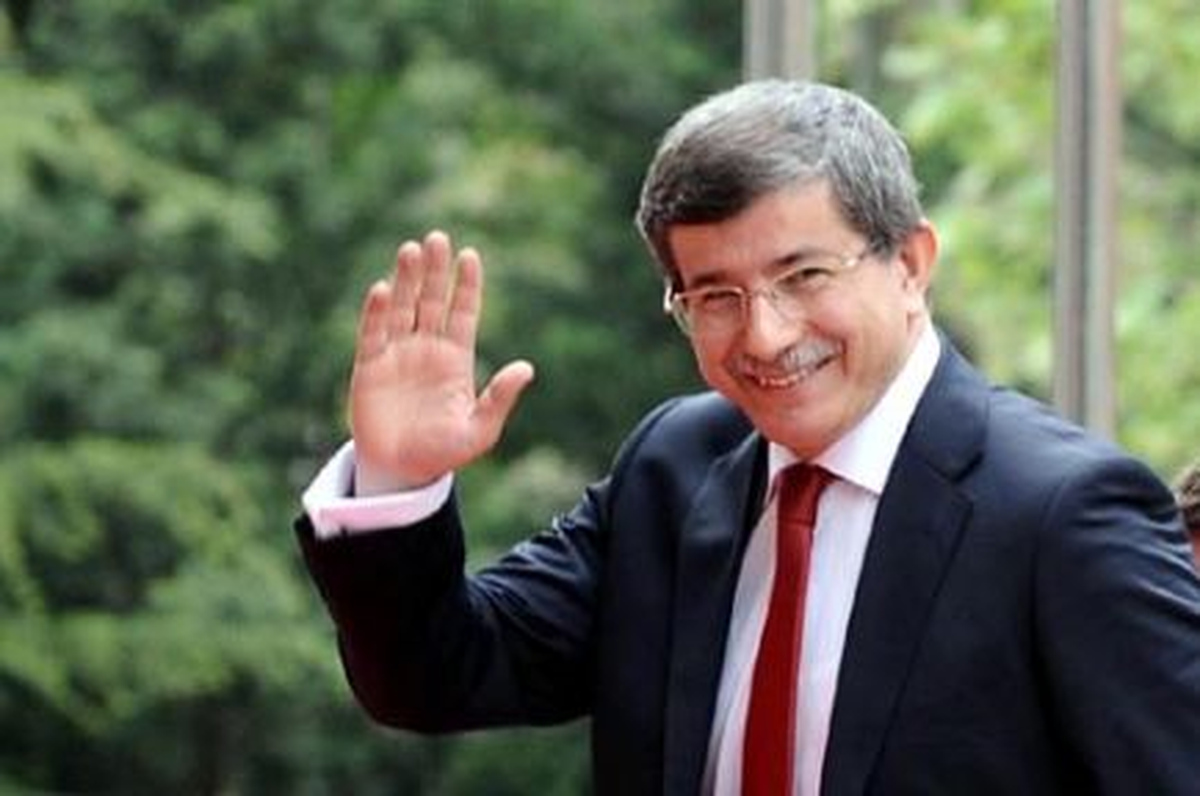 Bakan Davutoğlu, Gence\'nin Tarihi Mekanlarını Gezdi