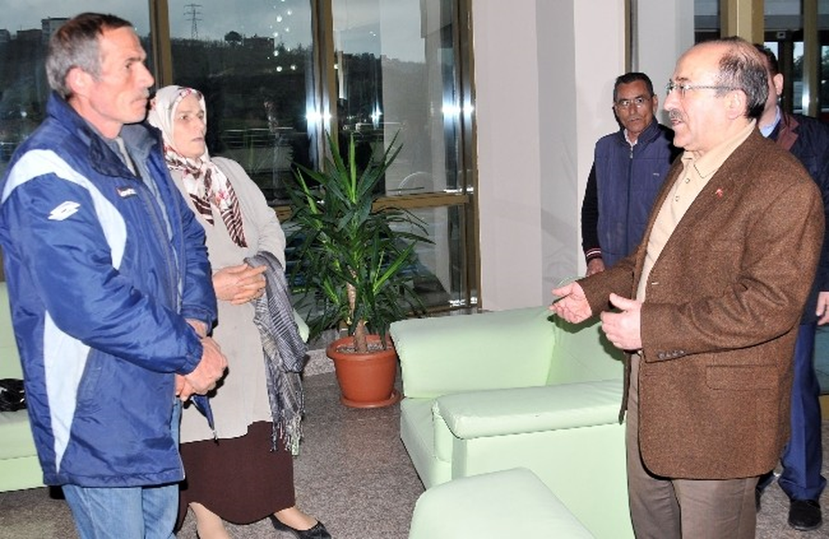 Başkan Gümrükçüoğlu, Hastaneleri Ziyaret Ediyor