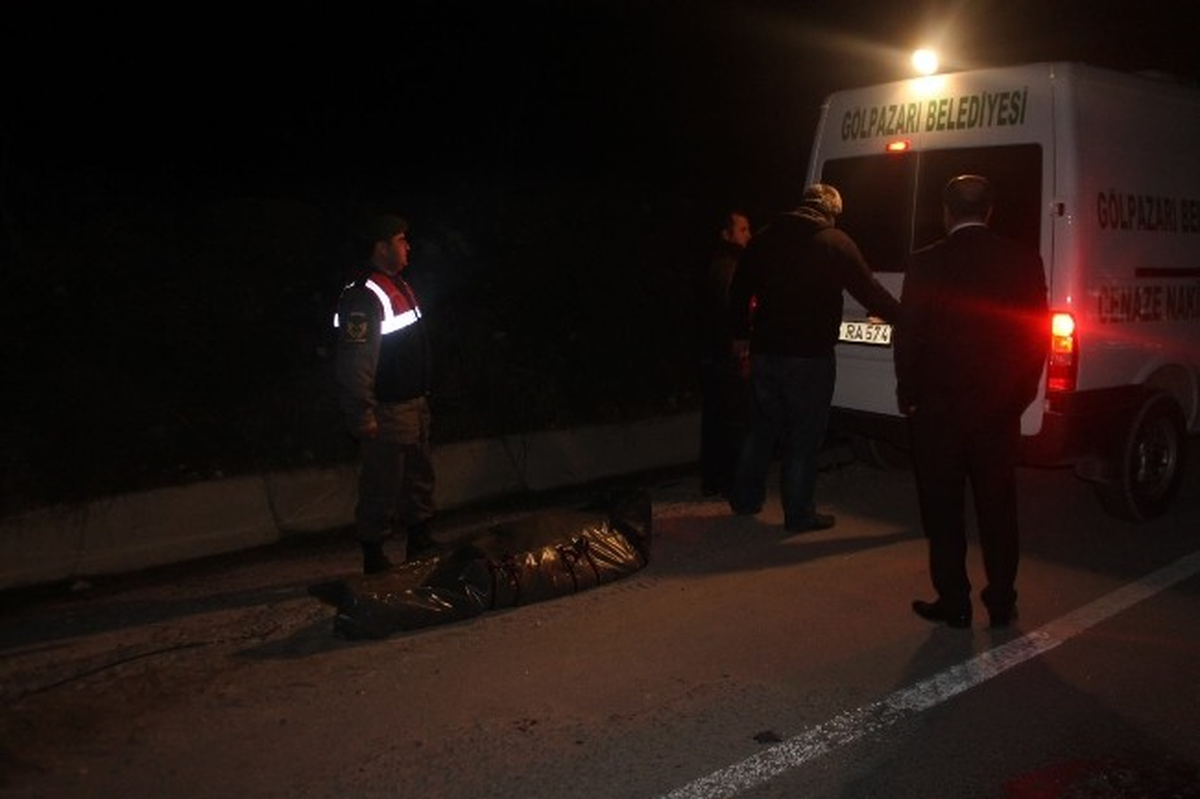 Bilecik\'te Trafik Kazası: 2 Ölü, 3 Yaralı