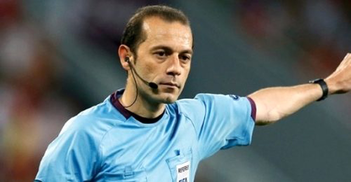 Derbi Cüneyt Çakır\'ın