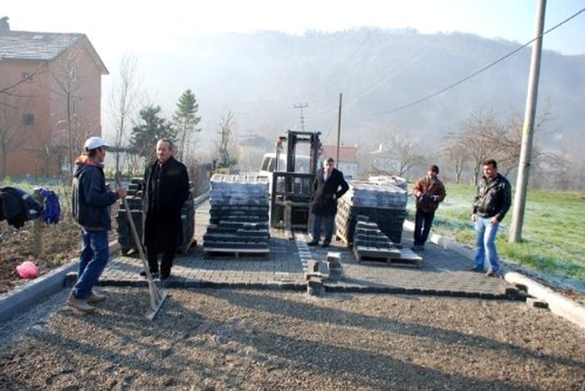 Çaycuma\'da Yol Onarım Çalışması