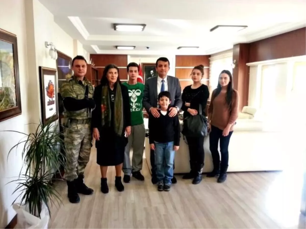 Dizi Oyuncularından Kaymakama Ziyaret