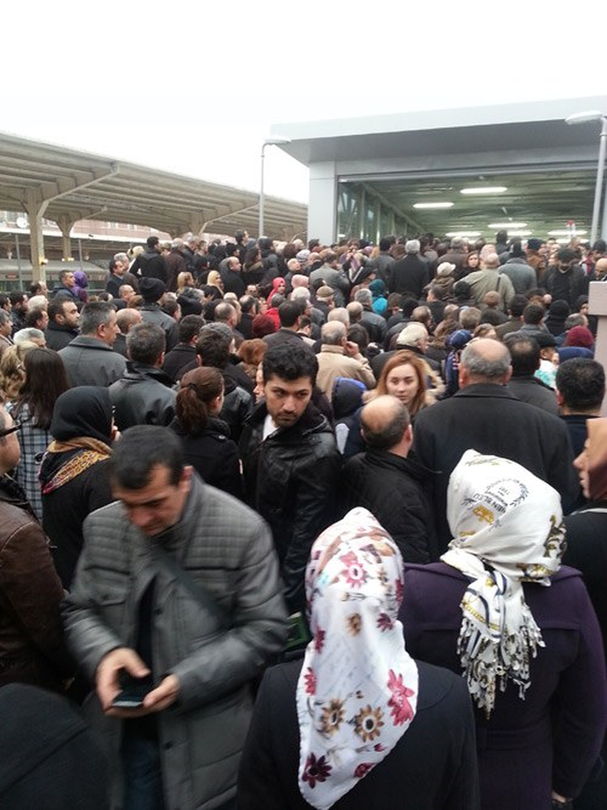 İstanbul\'da Sis Seferleri İptal Ettirdi