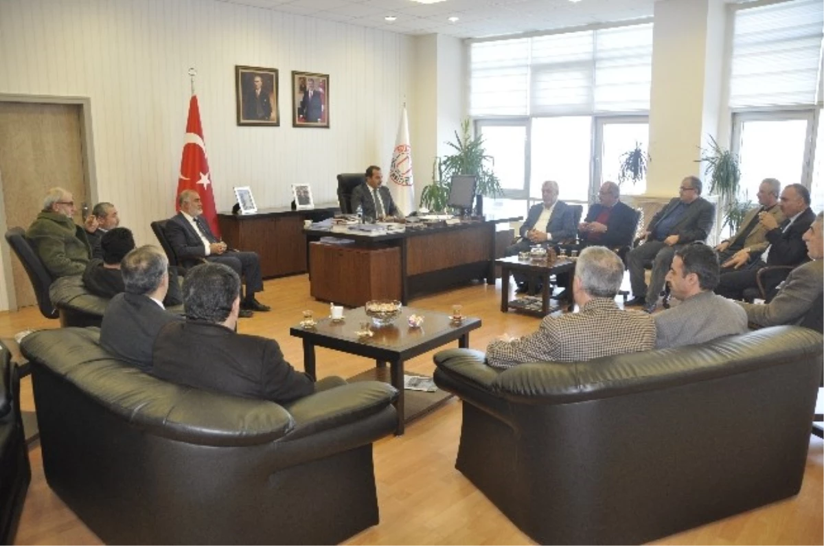 Eski Rektörlük Binasının Yerine Camii Yapılacak