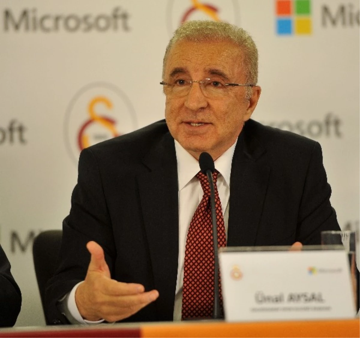 Galatasaray ile Microsoft Sponsorluk Anlaşması İmzaladı