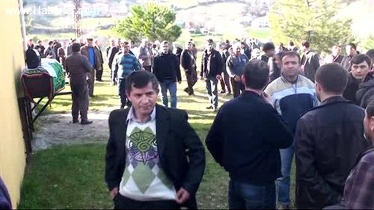 Göçük altında kalan işçi Recai Akol\'un cenazesi -