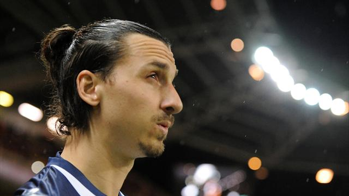Ibrahimovic Paris\'te Mutlu