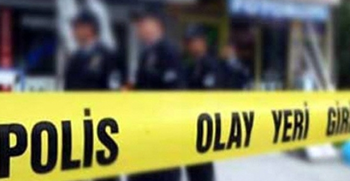 İfade Almaya Giden 2 Polis Bıçakla Yaralandı