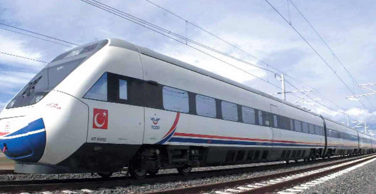 İstanbul YHT\'nin Elektirk Kabloları 3 Kez Kesildi