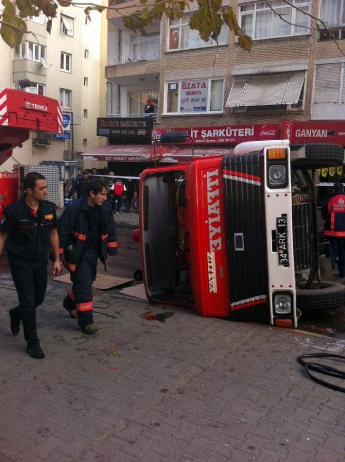 İtfaiye Aracı Kaza Yaptı