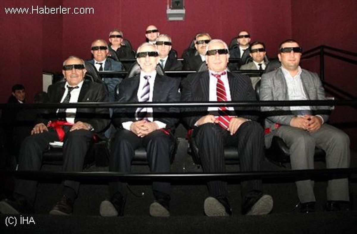 Kağıthaneliler 6d Sinema ile İlçeyi Geziyor