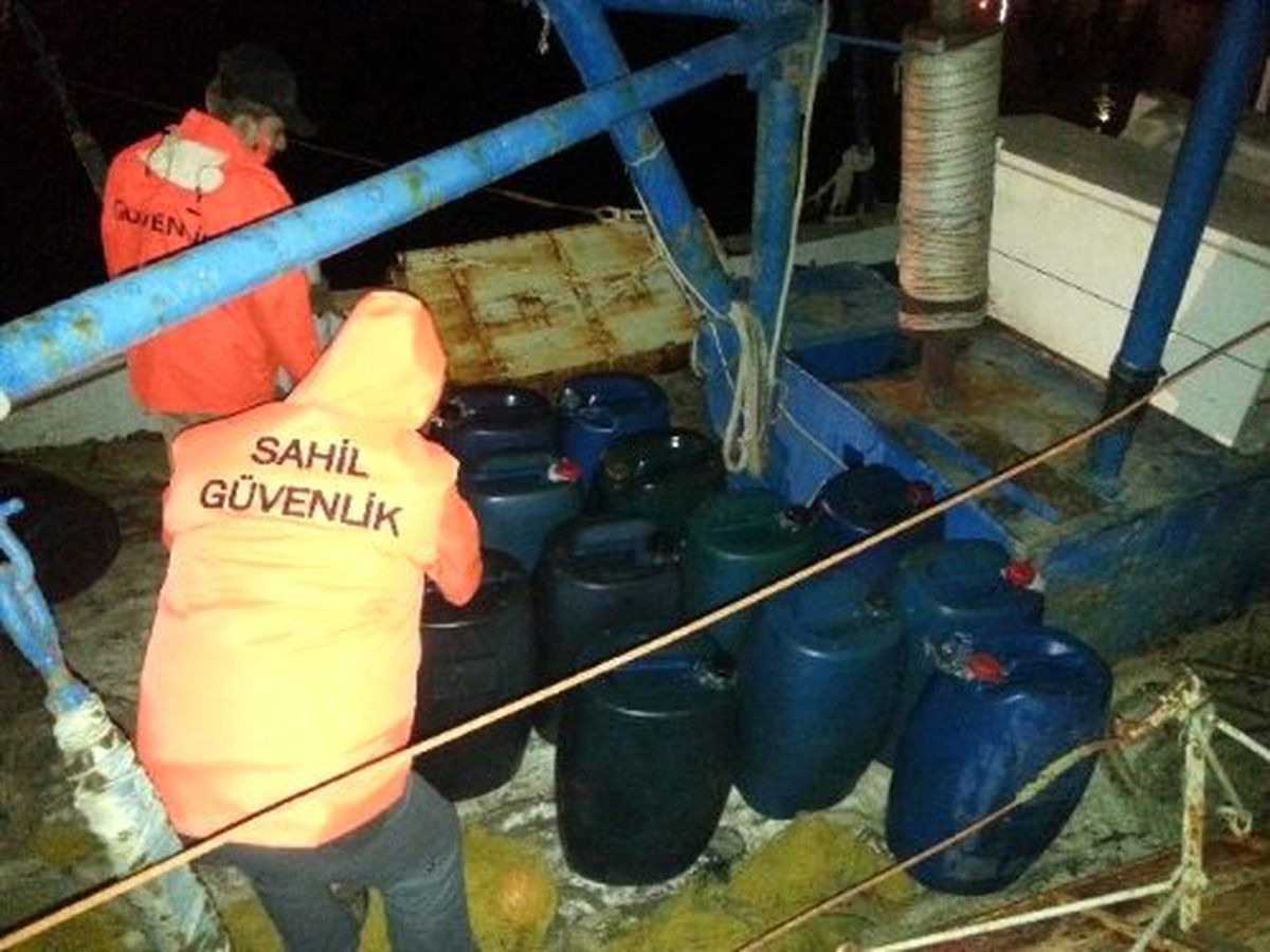 Mersin\'de 740 Litre Kaçak Motorin Ele Geçirildi