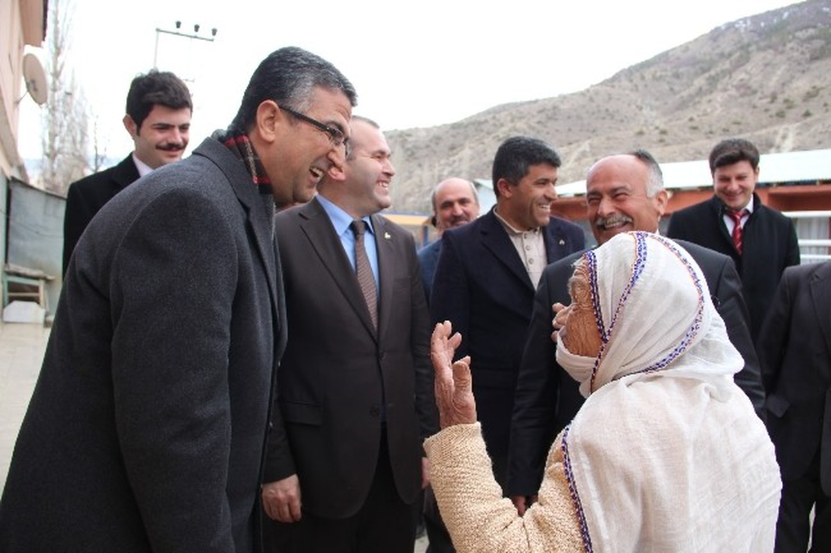 MHP Erzurum Adayı Aydın\'a Olur\'da Yoğun İlgi